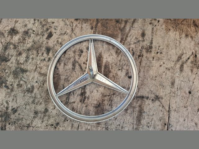bontott MERCEDES-BENZ VITO Első Embléma