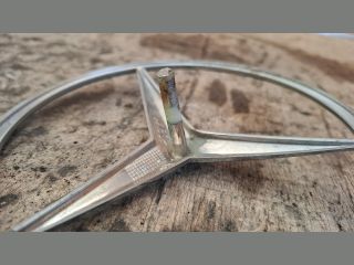 bontott MERCEDES-BENZ VITO Első Embléma