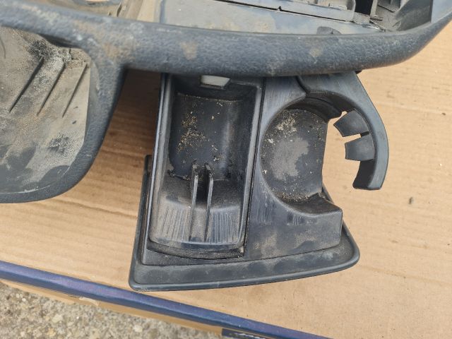 bontott MERCEDES-BENZ VITO Első Hamutartó