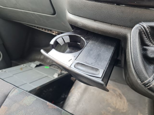 bontott MERCEDES-BENZ VITO Első Hamutartó