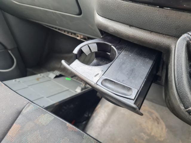 bontott MERCEDES-BENZ VITO Első Hamutartó