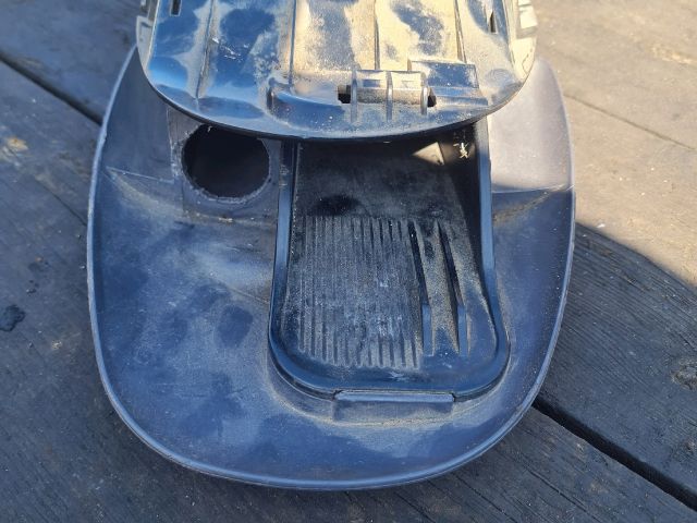 bontott MERCEDES-BENZ VITO Első Hamutartó