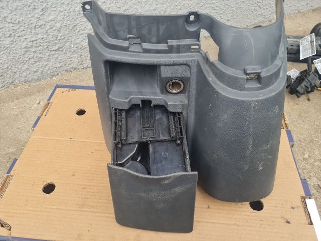 bontott MERCEDES-BENZ VITO Első Hamutartó