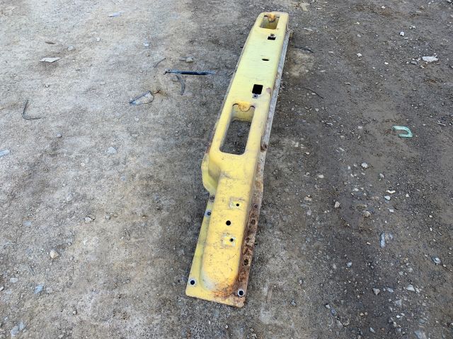 bontott MERCEDES-BENZ VITO Első Lökhárító Merevítő (Fém)