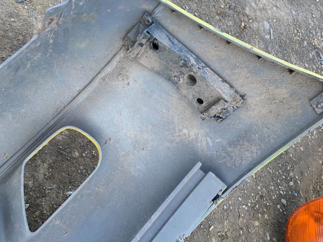 bontott MERCEDES-BENZ VITO Első Lökhárító (Részeivel)