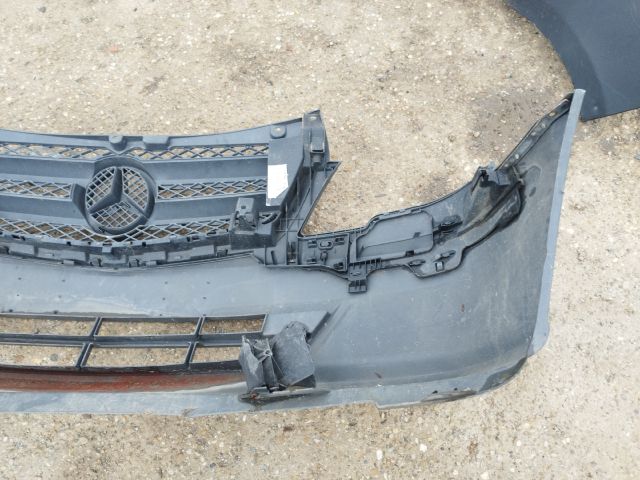 bontott MERCEDES-BENZ VITO Első Lökhárító (Részeivel)