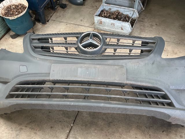 bontott MERCEDES-BENZ VITO Első Lökhárító (Üresen)