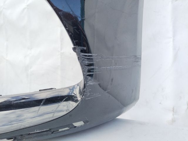 bontott MERCEDES-BENZ VITO Első Lökhárító (Üresen)