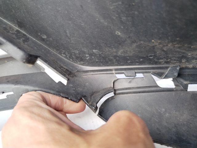 bontott MERCEDES-BENZ VITO Első Lökhárító (Üresen)