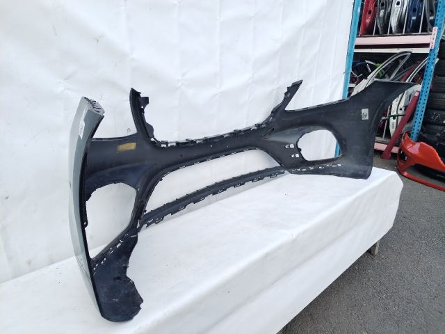 bontott MERCEDES-BENZ VITO Első Lökhárító (Üresen)