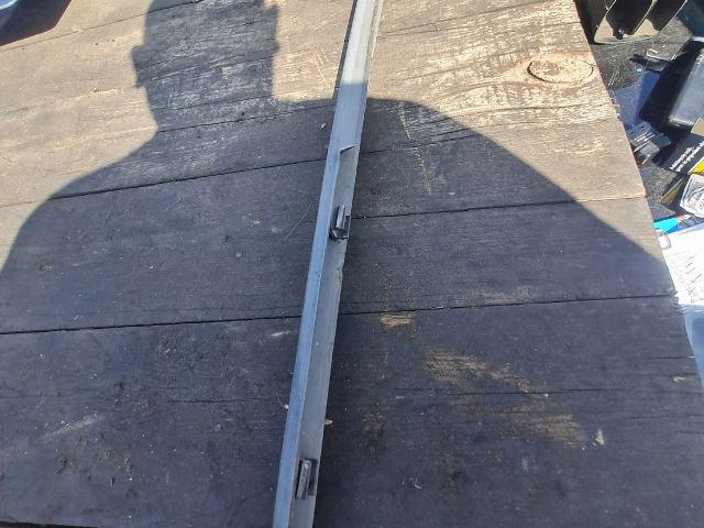 bontott MERCEDES-BENZ VITO Első Szélvédő Bal Díszléc