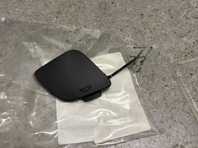 bontott MERCEDES-BENZ VITO Első Vonószem Burkolat