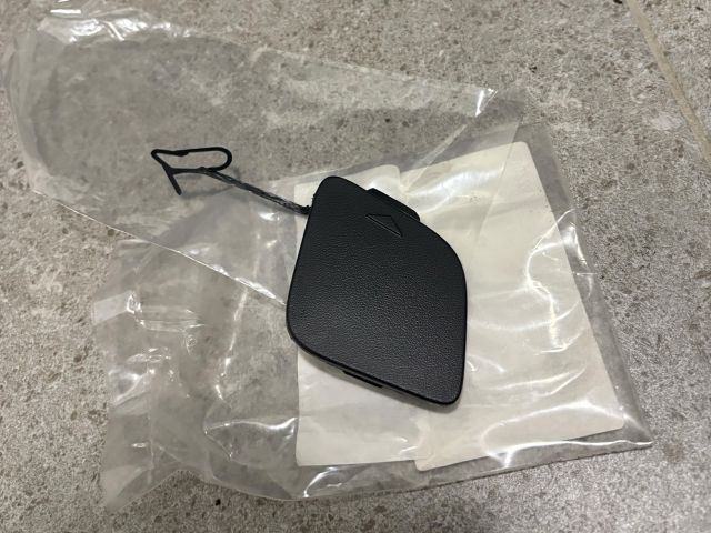 bontott MERCEDES-BENZ VITO Első Vonószem Burkolat