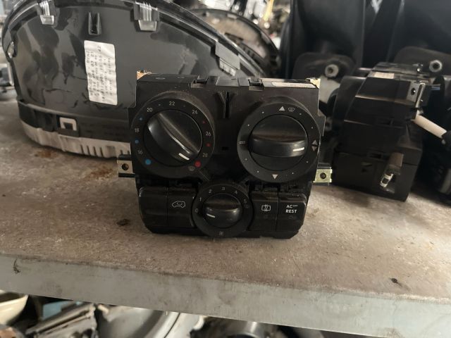 bontott MERCEDES-BENZ VITO Fűtés Vezérlő Modul