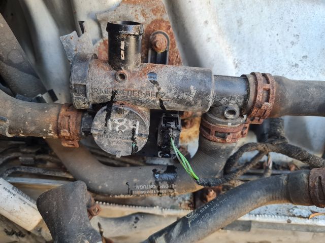 bontott MERCEDES-BENZ VITO Fűtéscsap