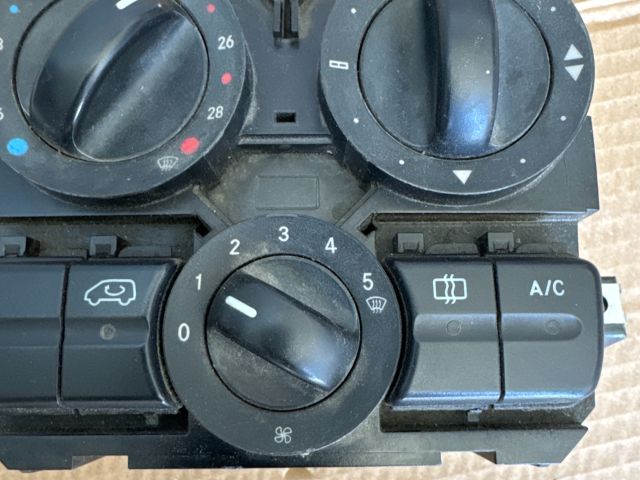 bontott MERCEDES-BENZ VITO Fűtéskapcsoló (manuális klímás)