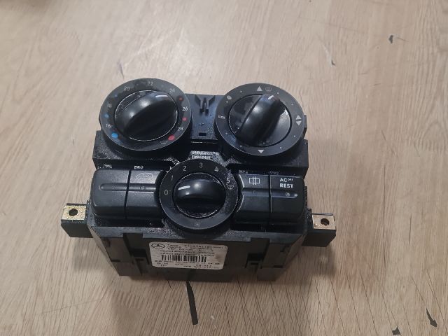 bontott MERCEDES-BENZ VITO Fűtéskapcsoló (manuális klímás)