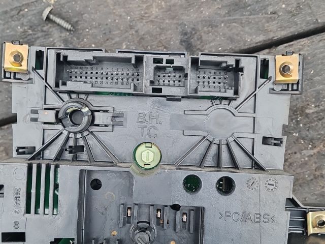 bontott MERCEDES-BENZ VITO Fűtéskapcsoló (manuális klímás)