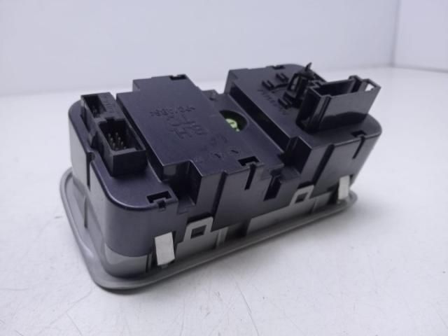 bontott MERCEDES-BENZ VITO Fűtéskapcsoló (manuális klímás)