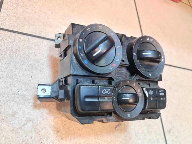 bontott MERCEDES-BENZ VITO Fűtéskapcsoló (manuális klímás)