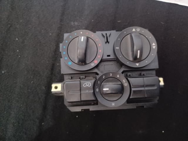 bontott MERCEDES-BENZ VITO Fűtéskapcsoló