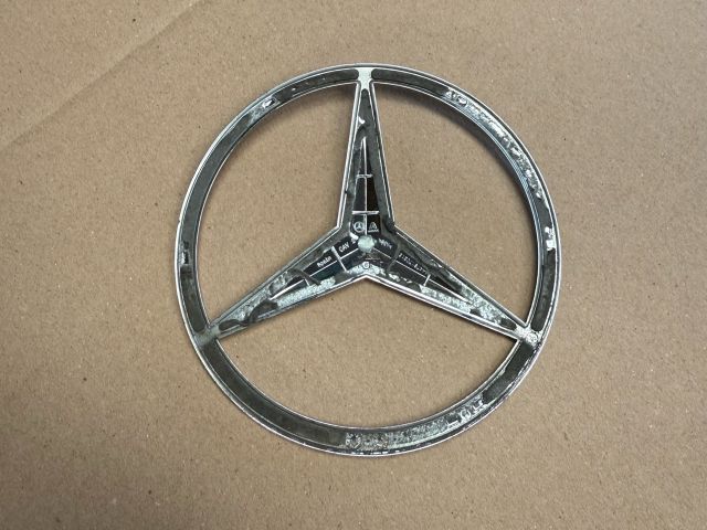 bontott MERCEDES-BENZ VITO Hátsó Embléma