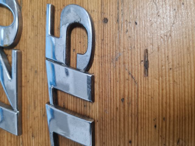 bontott MERCEDES-BENZ VITO Hátsó Embléma