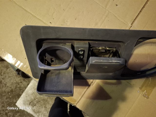 bontott MERCEDES-BENZ VITO Hátsó Hamutartó