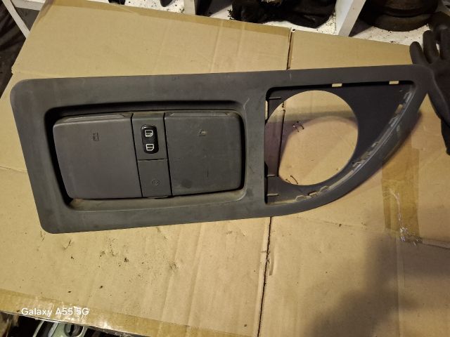 bontott MERCEDES-BENZ VITO Hátsó Hamutartó