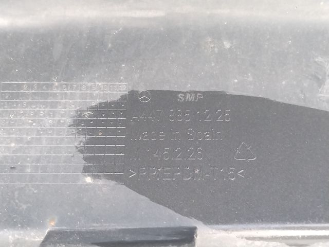 bontott MERCEDES-BENZ VITO Hátsó Lökhárító (Üresen)