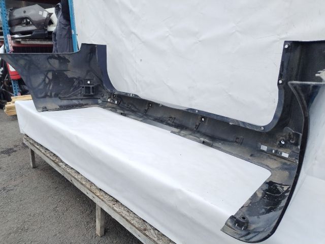 bontott MERCEDES-BENZ VITO Hátsó Lökhárító (Üresen)