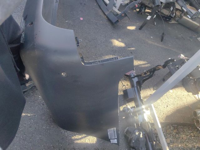 bontott MERCEDES-BENZ VITO Hátsó Lökhárító (Üresen)