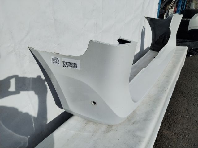 bontott MERCEDES-BENZ VITO Hátsó Lökhárító (Üresen)