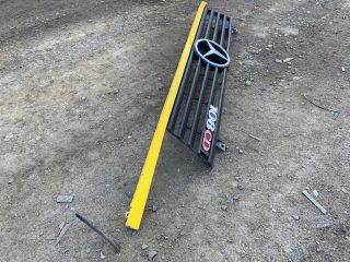 bontott MERCEDES-BENZ VITO Hűtőrács