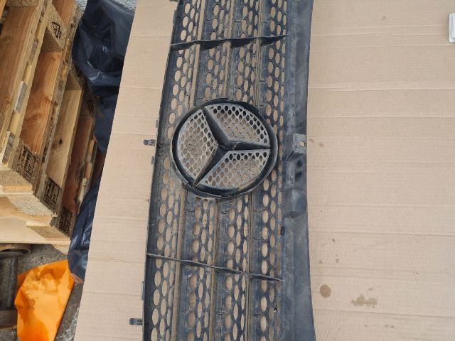 bontott MERCEDES-BENZ VITO Hűtőrács