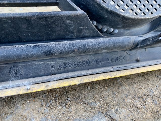 bontott MERCEDES-BENZ VITO Hűtőrács