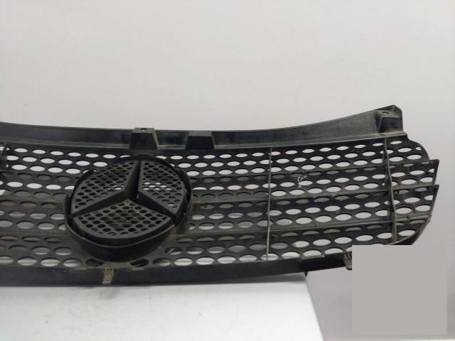 bontott MERCEDES-BENZ VITO Hűtőrács