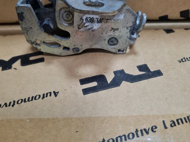 bontott MERCEDES-BENZ VITO Jobb Csomagtérajtó Zárszerkezet