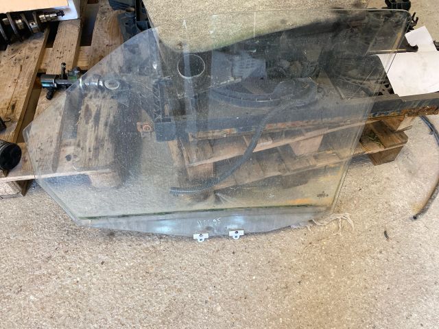 bontott MERCEDES-BENZ VITO Jobb első Ablak