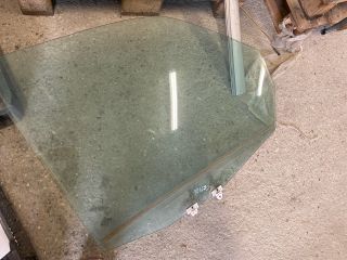 bontott MERCEDES-BENZ VITO Jobb első Ablak