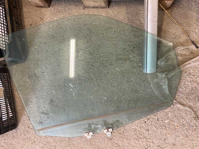 bontott MERCEDES-BENZ VITO Jobb első Ablak