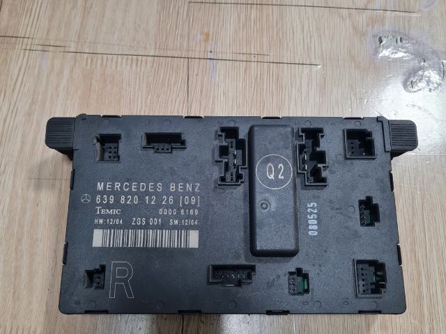bontott MERCEDES-BENZ VITO Jobb első Ablakemelő Elektronika
