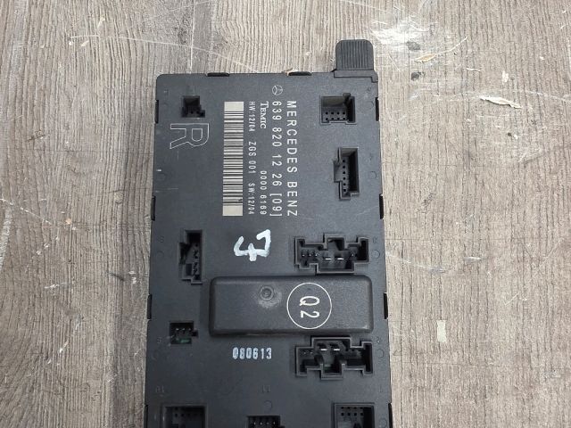 bontott MERCEDES-BENZ VITO Jobb első Ablakemelő Elektronika