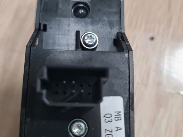 bontott MERCEDES-BENZ VITO Jobb első Ablakemelő Kapcsoló Keret