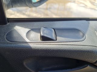bontott MERCEDES-BENZ VITO Jobb első Ablakemelő Kapcsoló