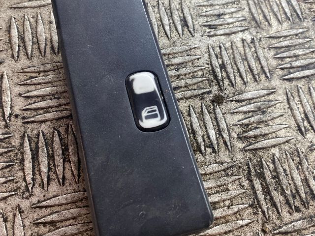 bontott MERCEDES-BENZ VITO Jobb első Ablakemelő Kapcsoló