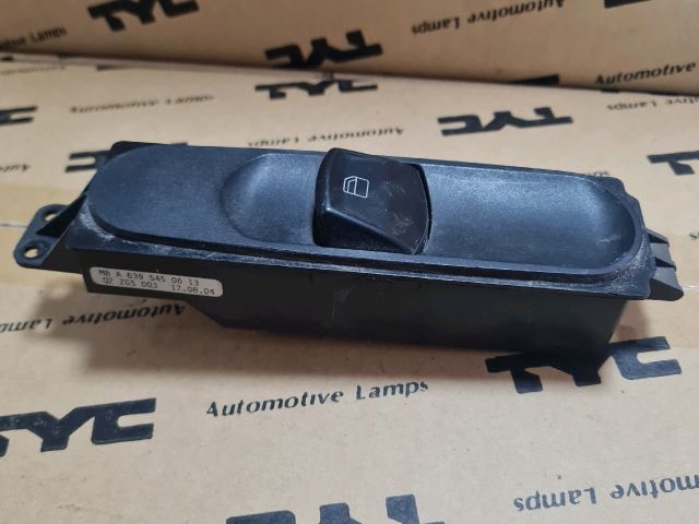 bontott MERCEDES-BENZ VITO Jobb első Ablakemelő Kapcsoló