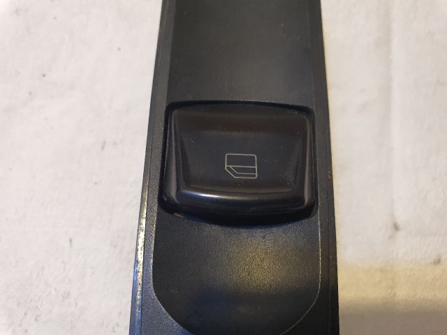 bontott MERCEDES-BENZ VITO Jobb első Ablakemelő Kapcsoló