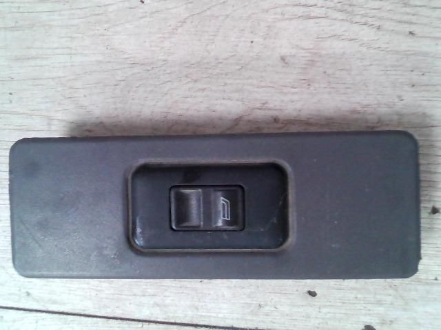 bontott MERCEDES-BENZ VITO Jobb első Ablakemelő Kapcsoló