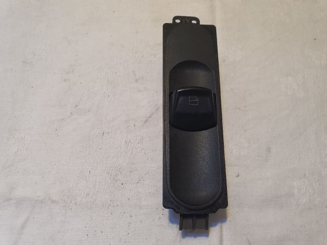 bontott MERCEDES-BENZ VITO Jobb első Ablakemelő Kapcsoló